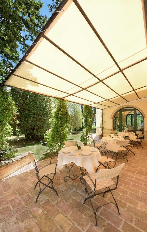 Villa Collepere Country House มาเตลิกา ภายนอก รูปภาพ