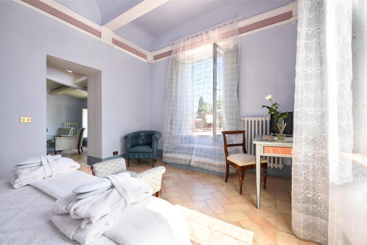 Villa Collepere Country House มาเตลิกา ภายนอก รูปภาพ